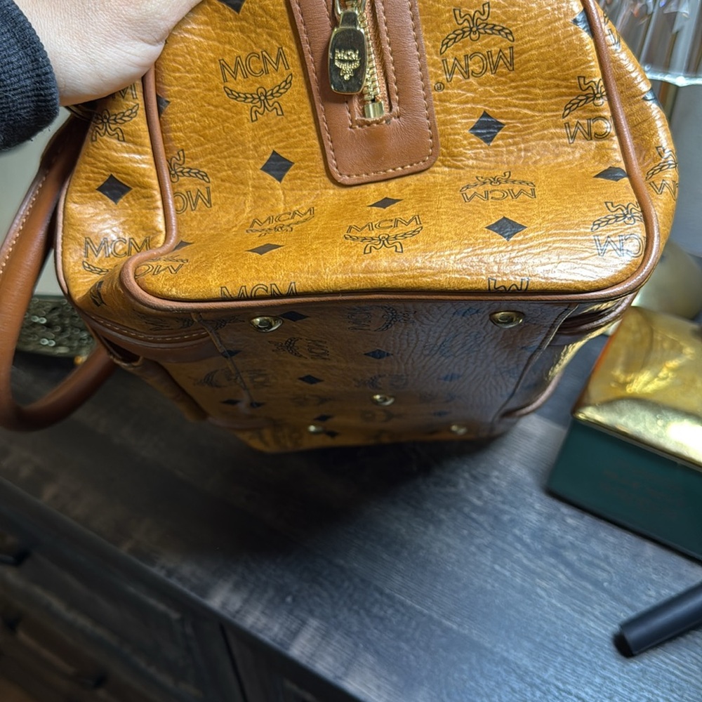 !!!!SOLD!!!! MCM Tan and Brown Satchel with Iconic Monogram - Picture 9 of 17